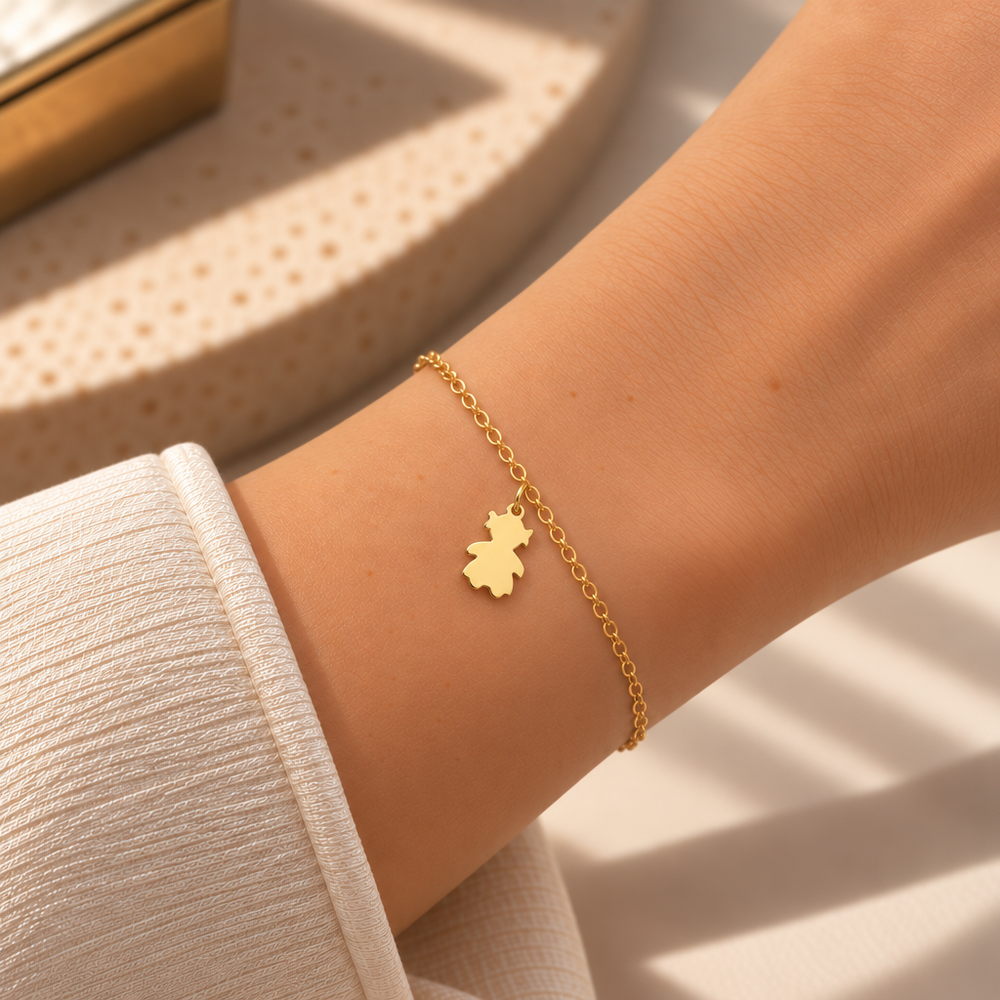 Bracciale Fancy con Bambina in Oro Giallo indossato | Facco Gioielli