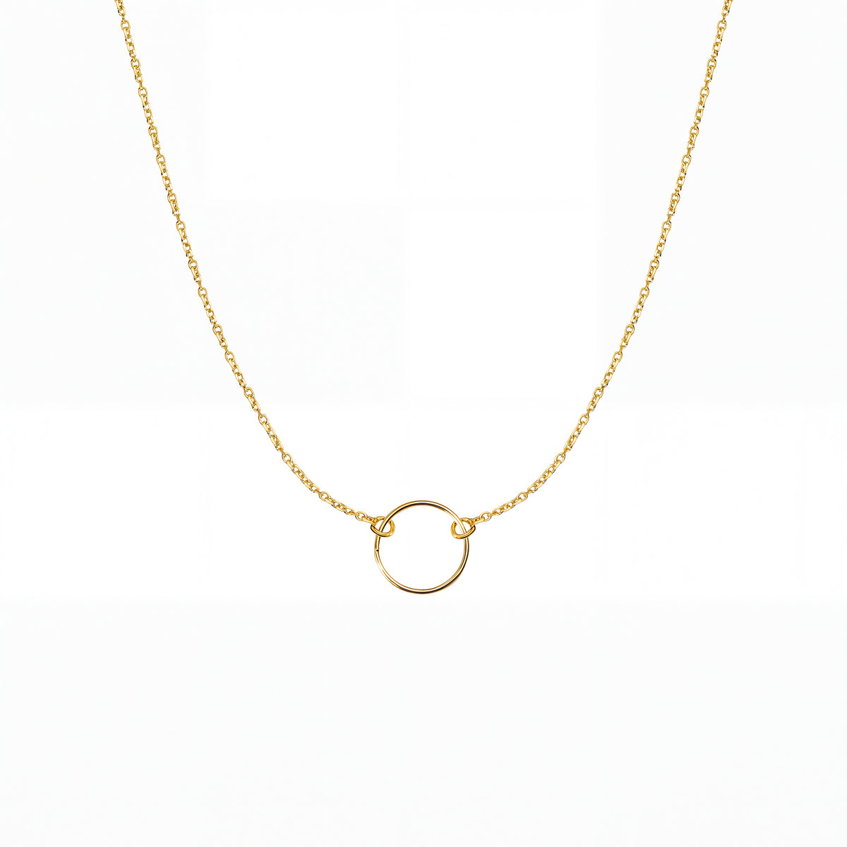 Collar con óvalo de oro amarillo
