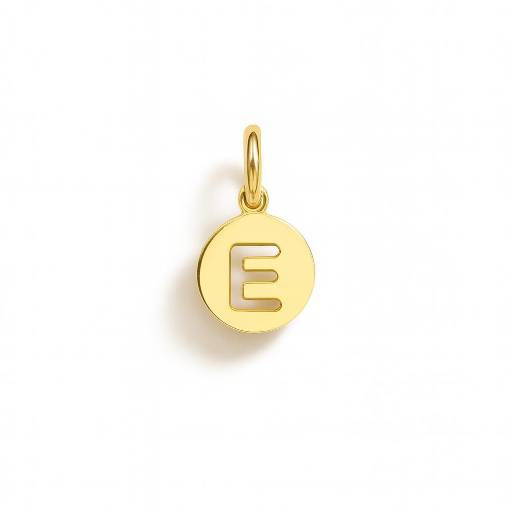 Charm Letra E en Oro Amarillo – Modelo 3