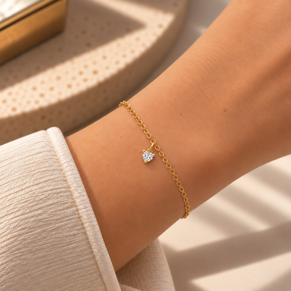 Bracciale Fancy con Cuore in Oro Giallo indossato | Facco Gioielli