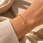 Bracciale Velovale con Luna in Oro Giallo indossato | Facco Gioielli